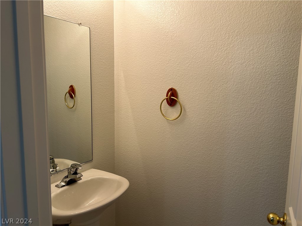 10019 CAPISTRELLO Avenue 0