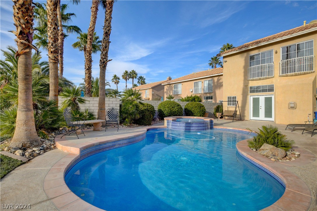 2404 Legacy Island Circle