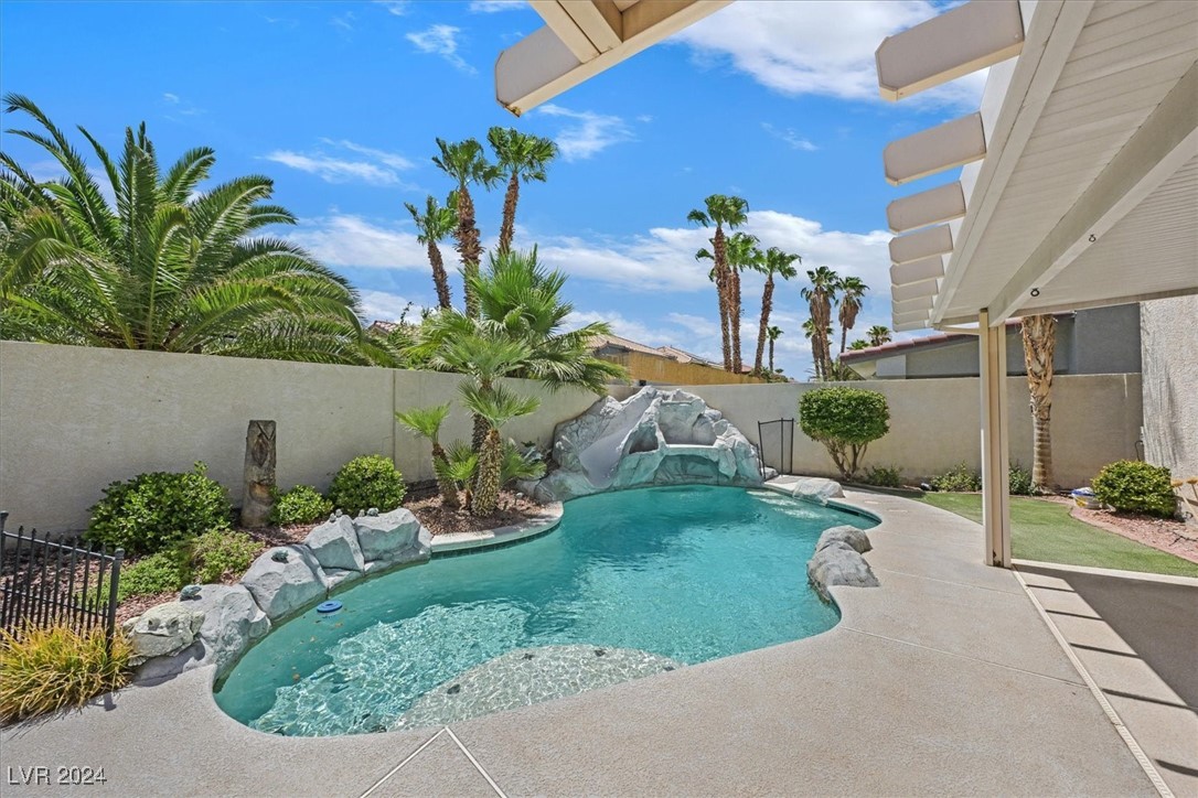 1557 Juniper Twig Avenue