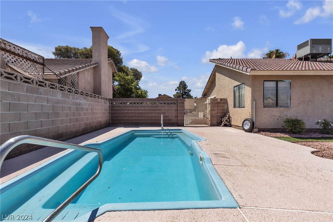 3342 Del Marino Street