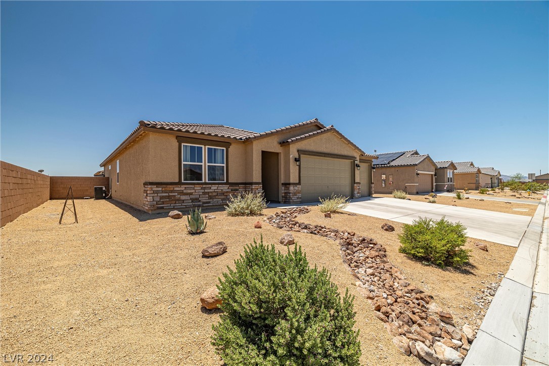 3569 East Moffat Avenue