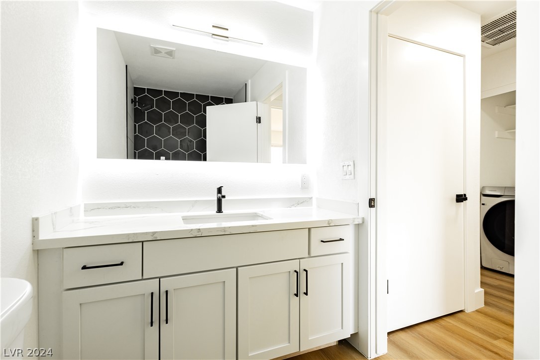 4300 North Lamont Street 216