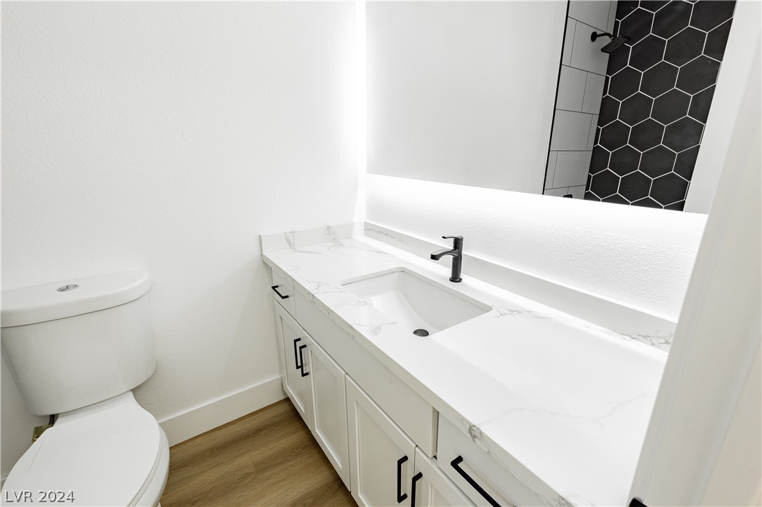 4300 North Lamont Street 216