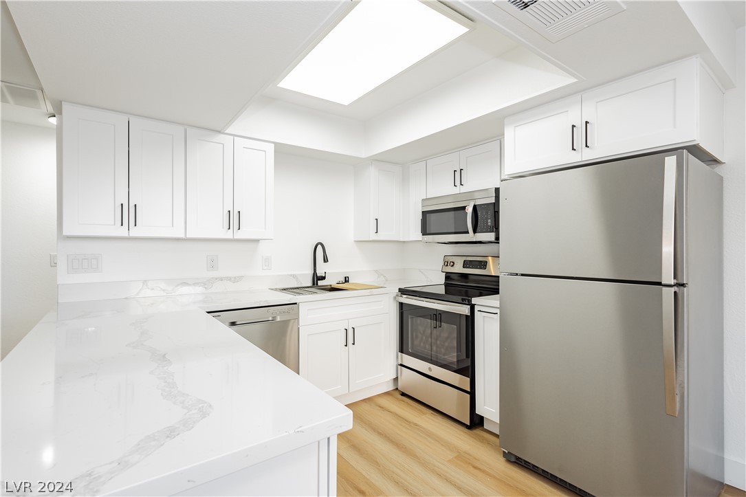 4300 North Lamont Street 216