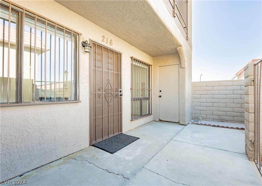 4300 North Lamont Street 216