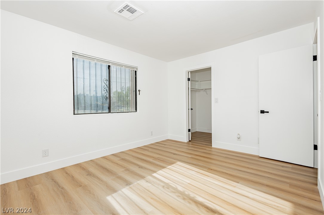 4300 North Lamont Street 216