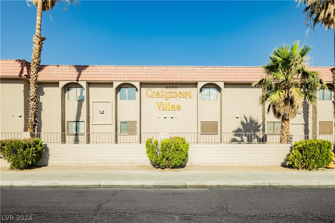 4300 North Lamont Street 216