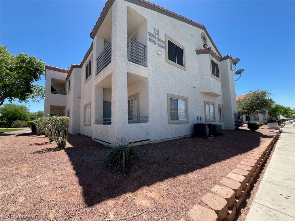 3318 North Decatur Boulevard 2095