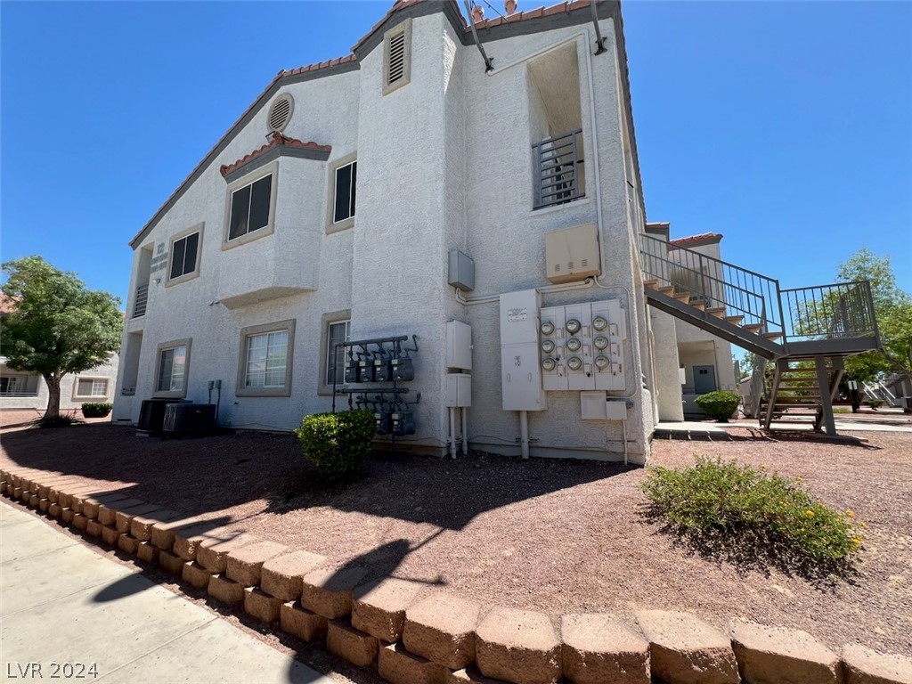 3318 North Decatur Boulevard 2095