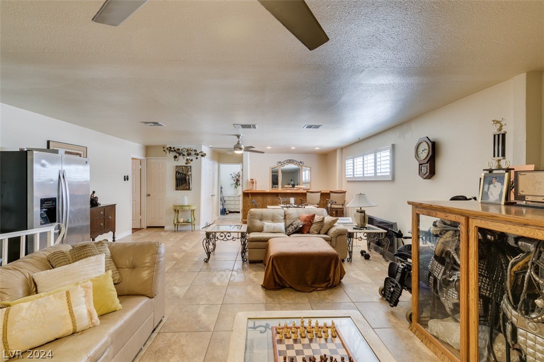 1310 VIRGINIA CITY Avenue