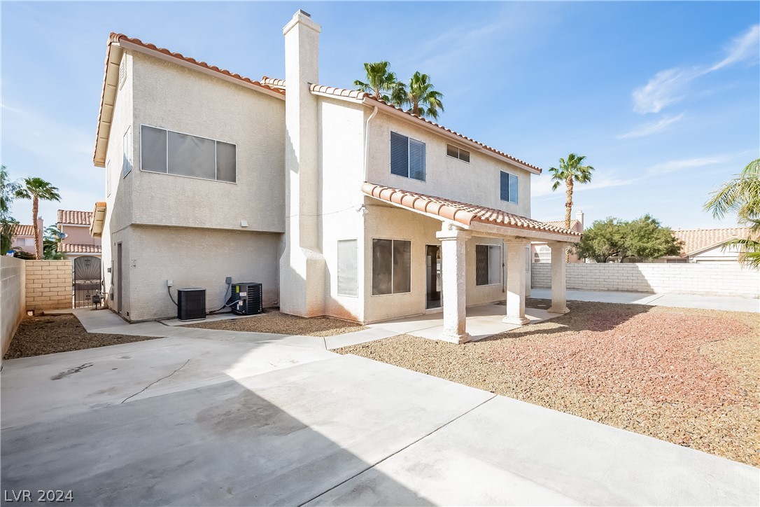 1401 Grey Knoll Circle
