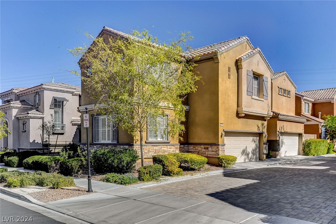 2366 Malaga Peak Street