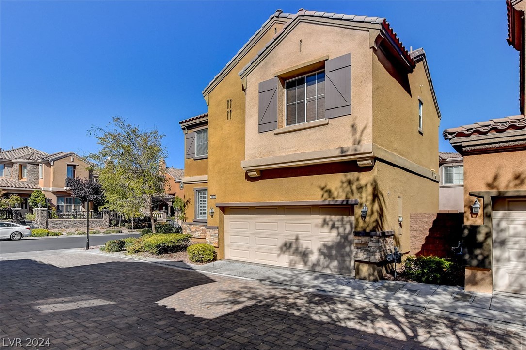2366 Malaga Peak Street