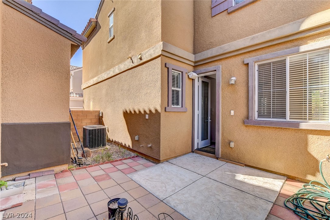 2366 Malaga Peak Street
