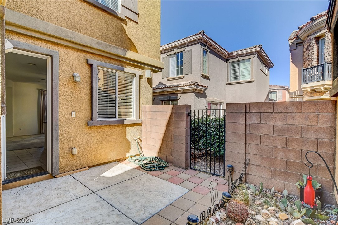 2366 Malaga Peak Street