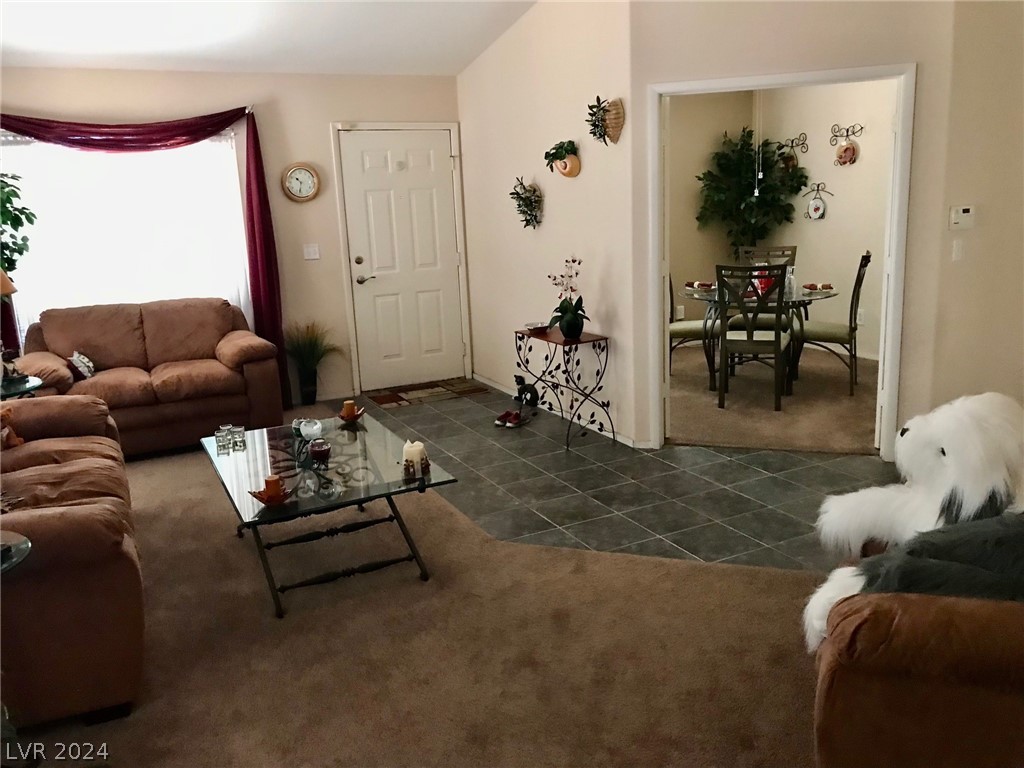 813 Mesa Pine Court
