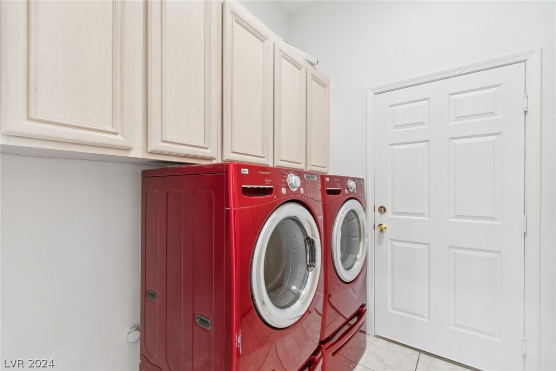 9636 Phoenician Avenue