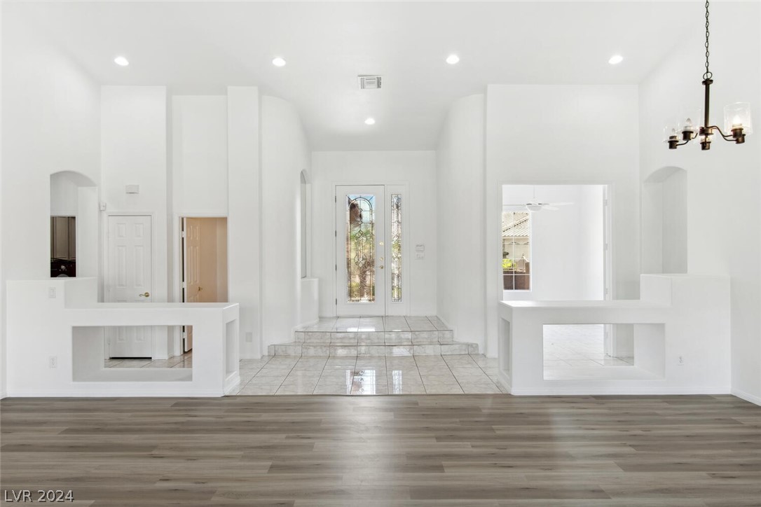 9636 Phoenician Avenue