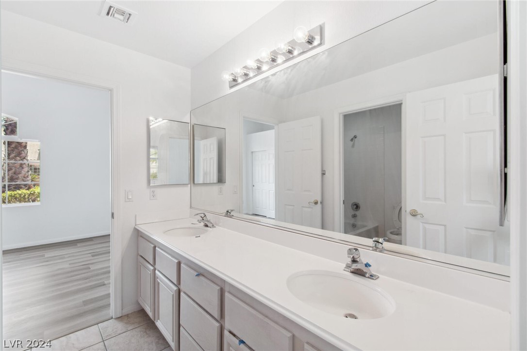 9636 Phoenician Avenue