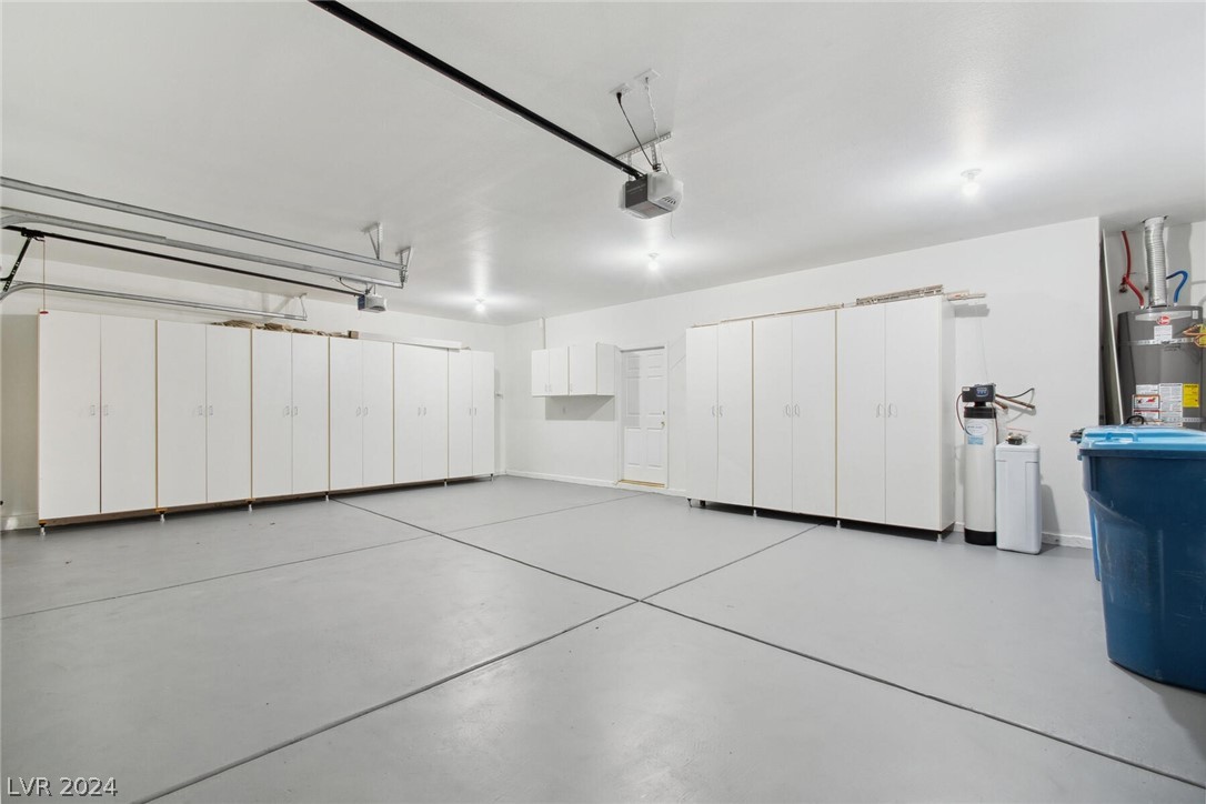 9636 Phoenician Avenue