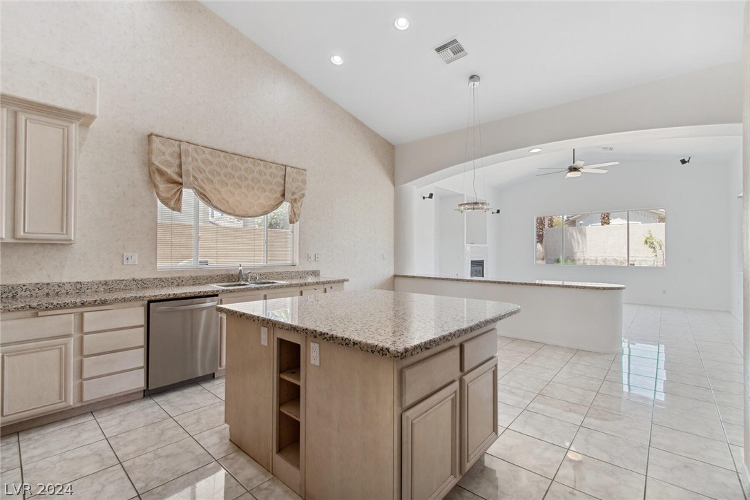 9636 Phoenician Avenue