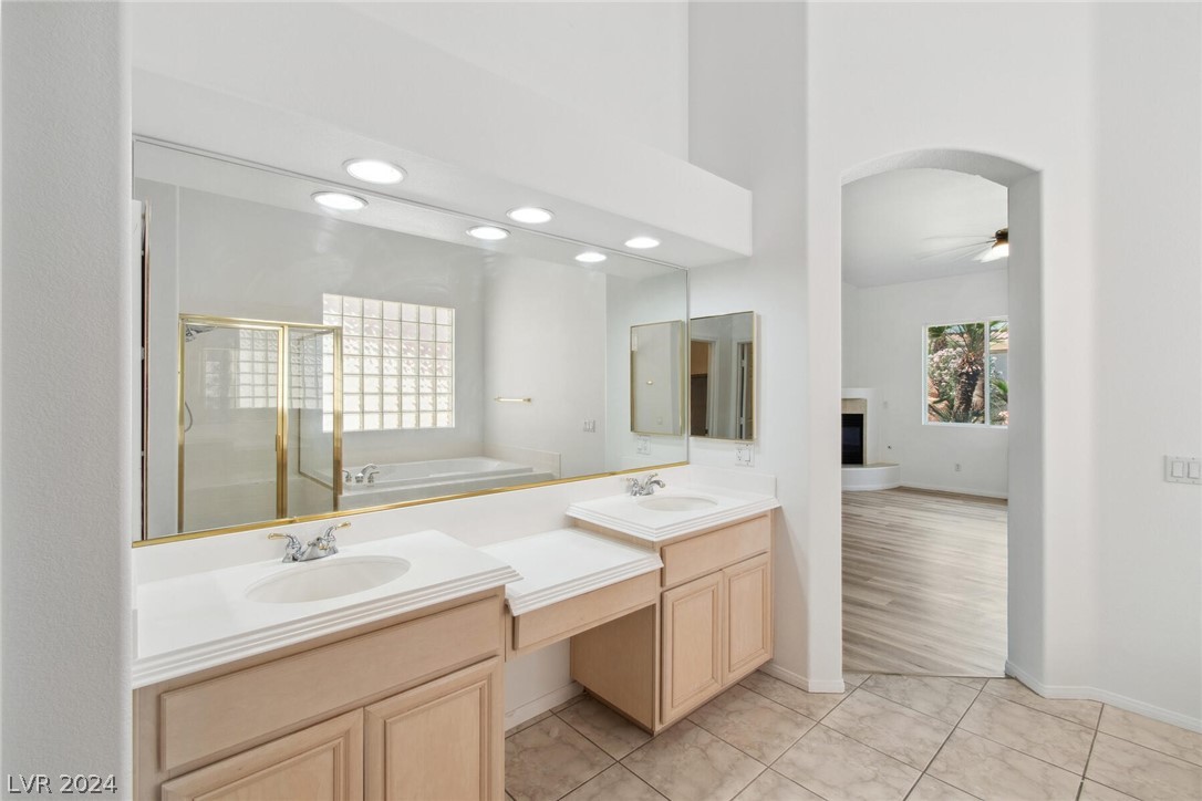 9636 Phoenician Avenue