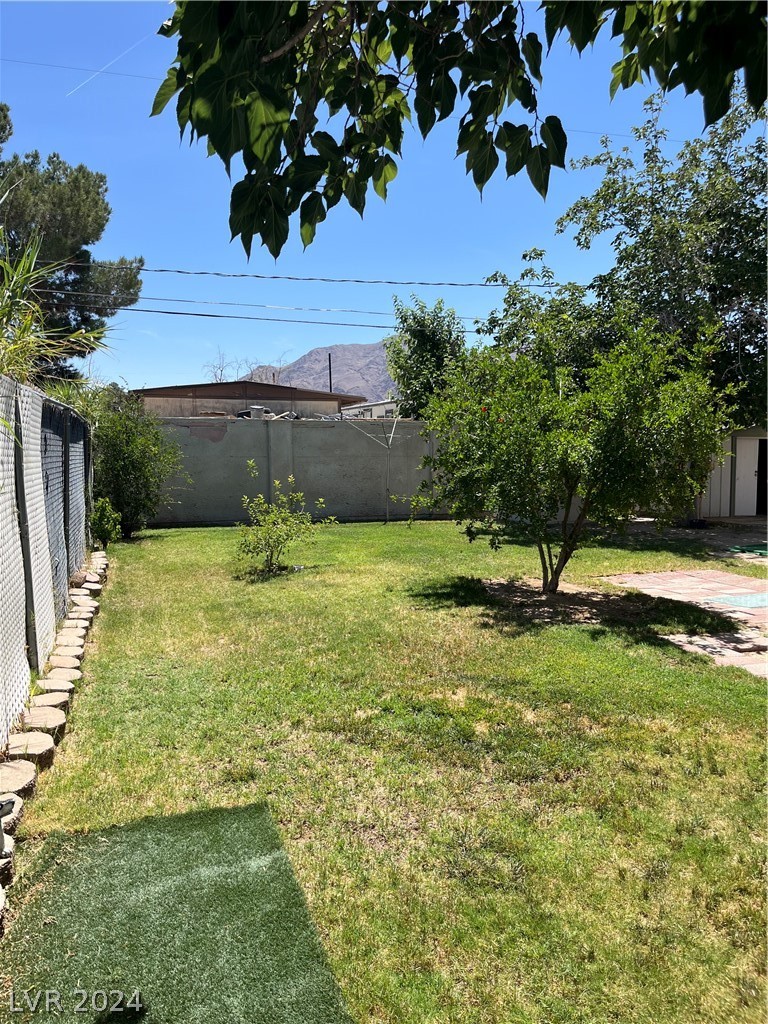 2272 Raymond Lane
