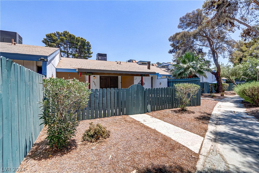 4041 Great Plains Way 0