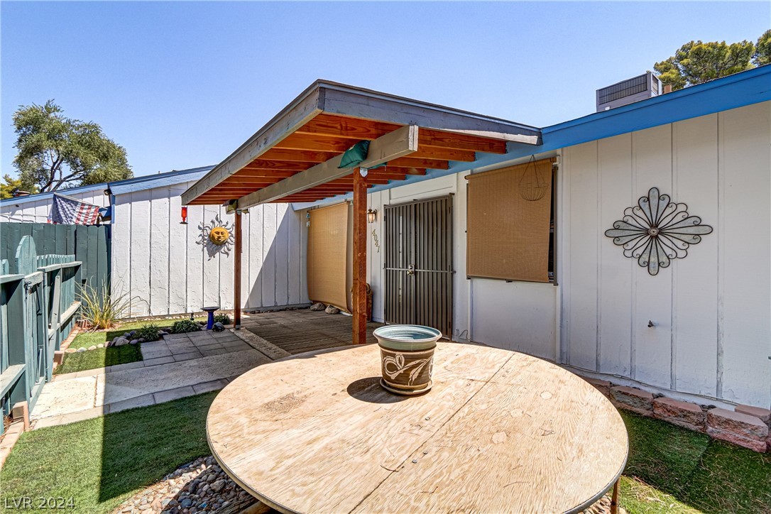 4041 Great Plains Way 0