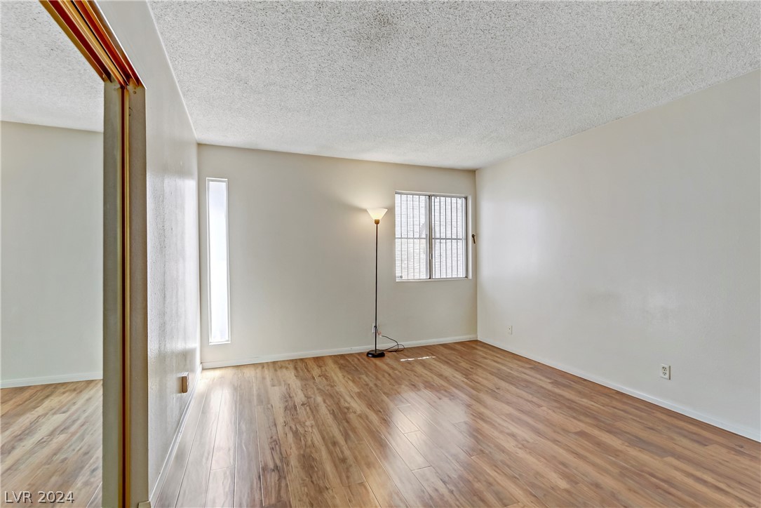 4041 Great Plains Way 0