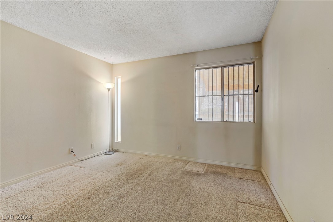 4041 Great Plains Way 0