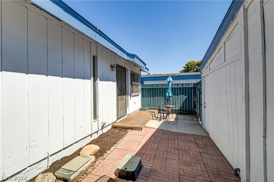4041 Great Plains Way 0
