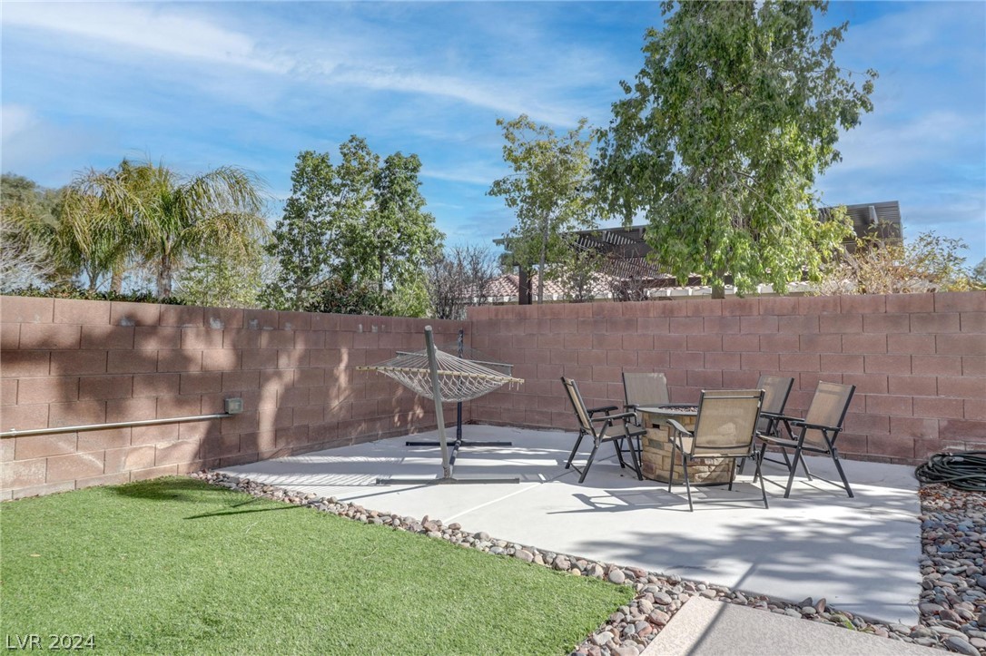 5909 Wildhorse Ledge Avenue