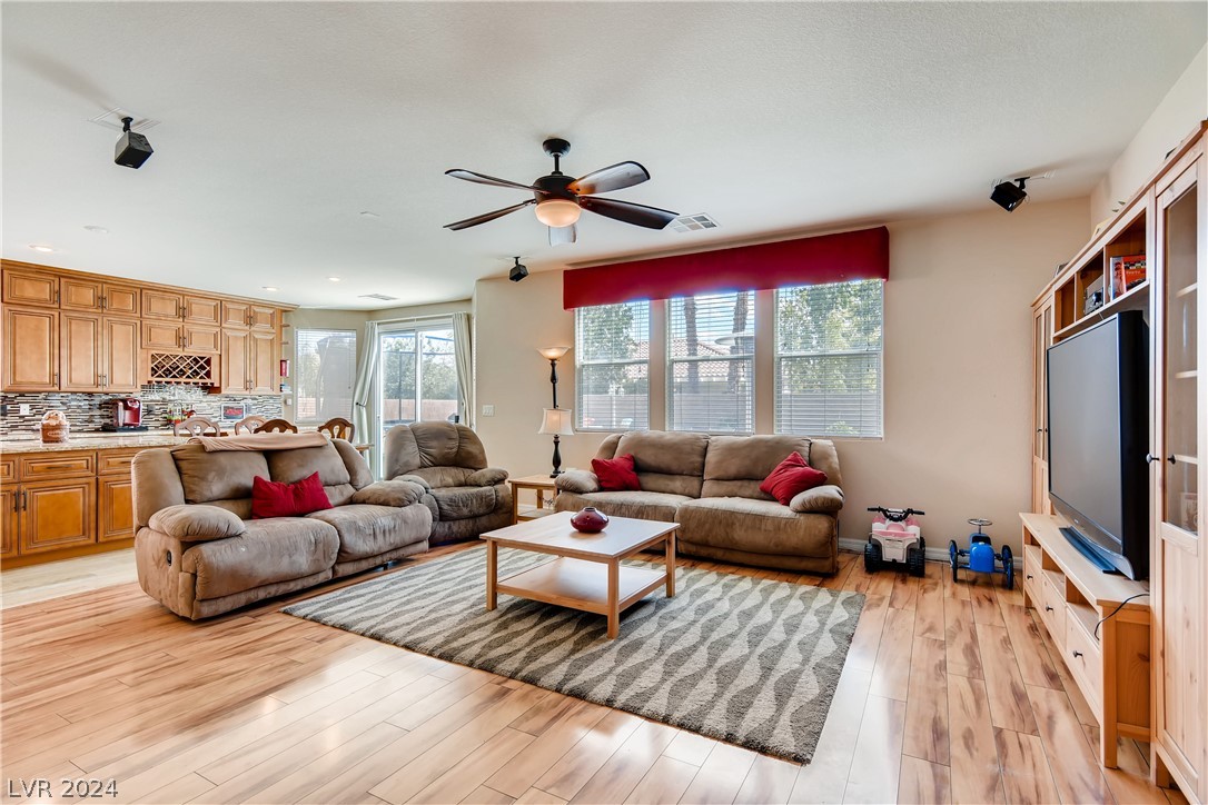 5909 Wildhorse Ledge Avenue