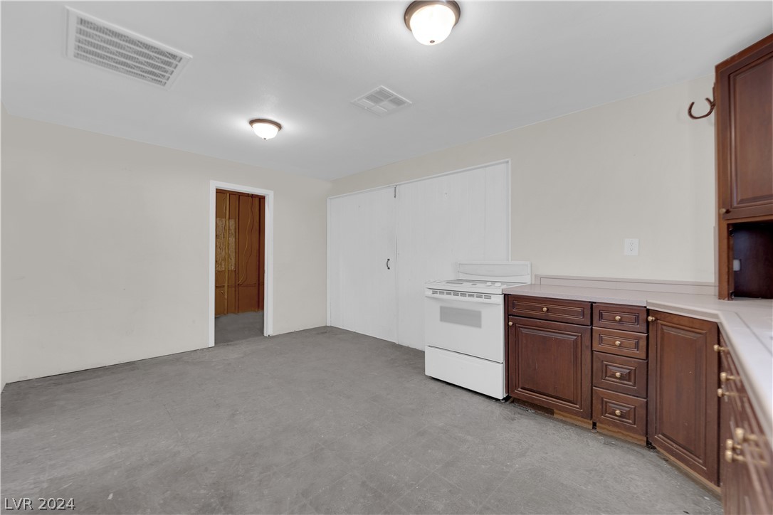 3090 Gay Street