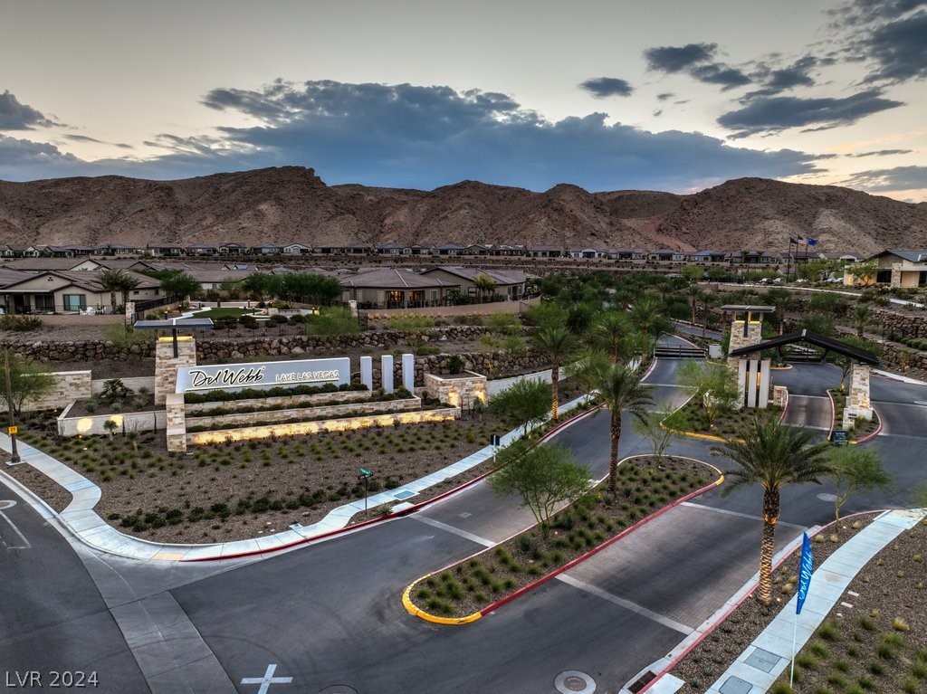 40 Stone Yucca Court