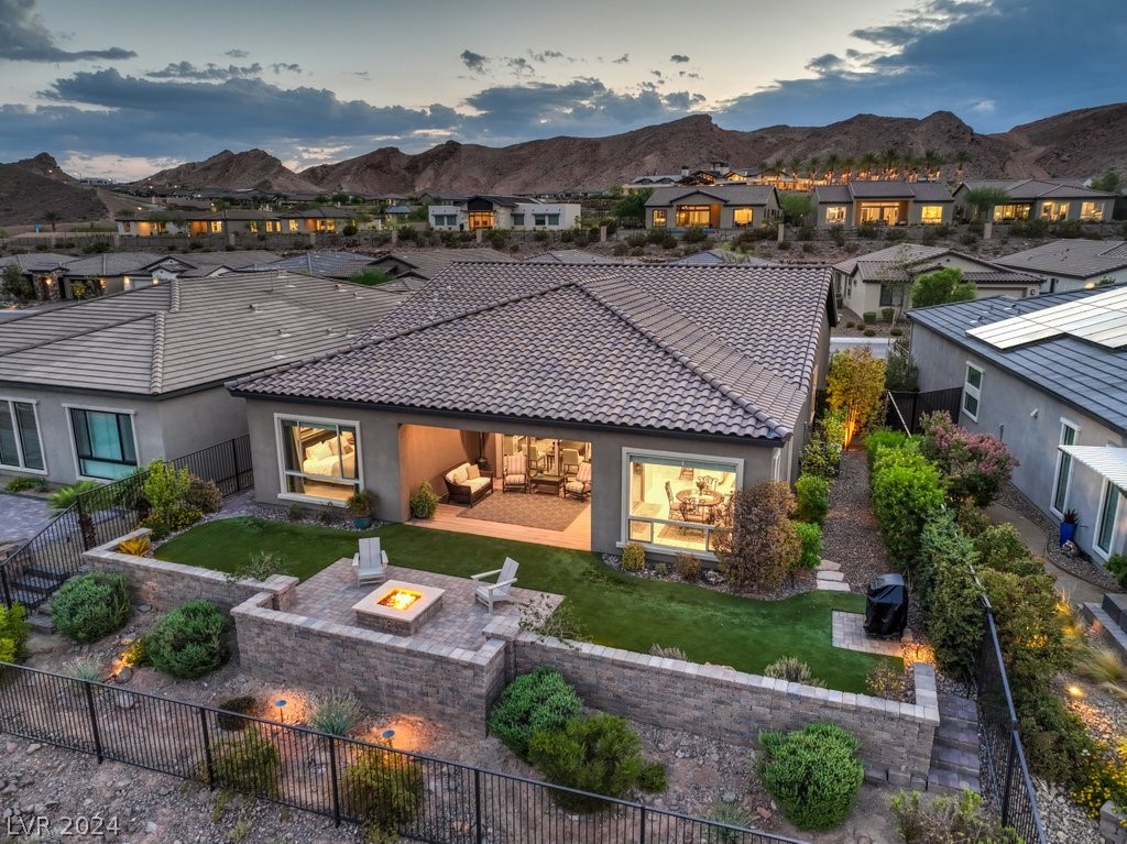 40 Stone Yucca Court