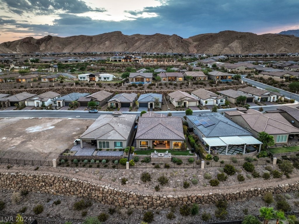 40 Stone Yucca Court