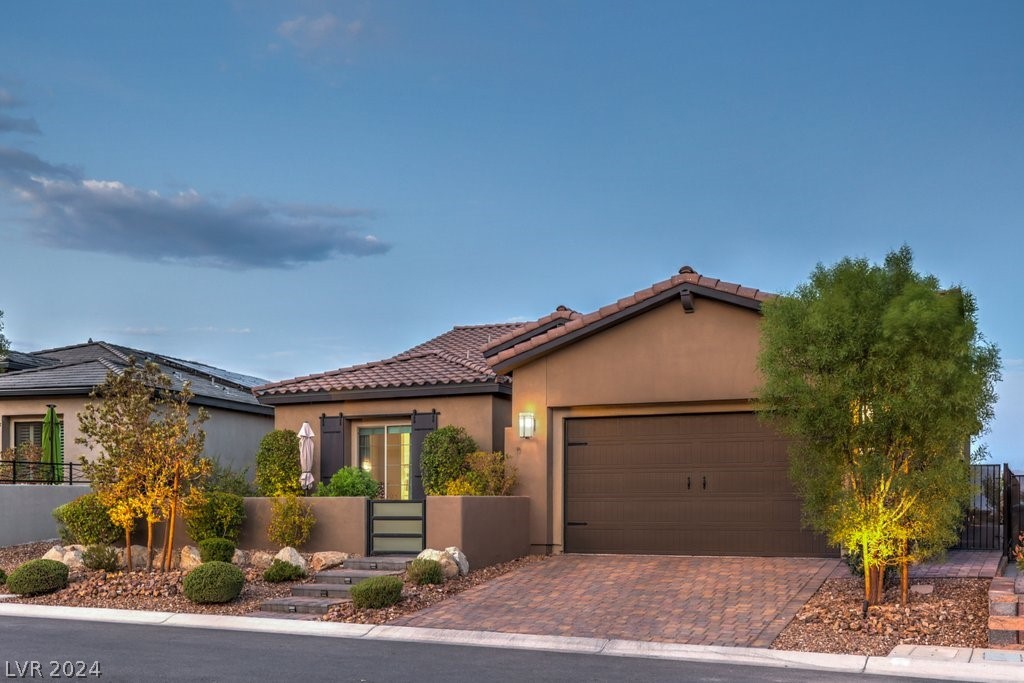 40 Stone Yucca Court