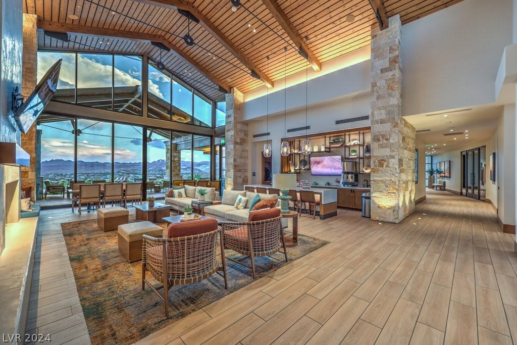 40 Stone Yucca Court