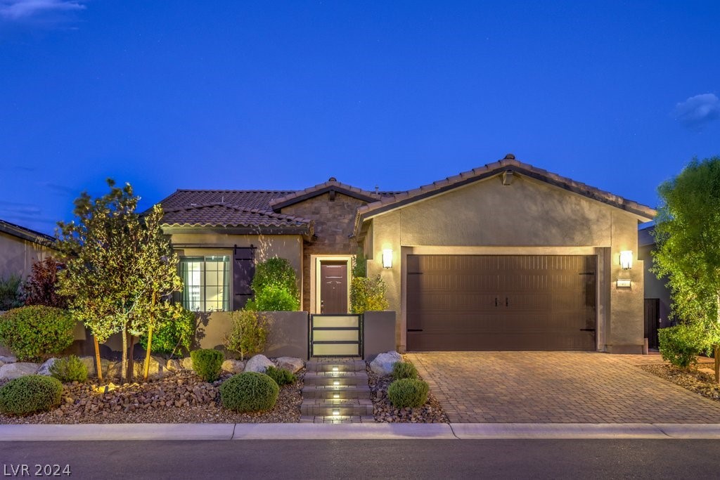 40 Stone Yucca Court