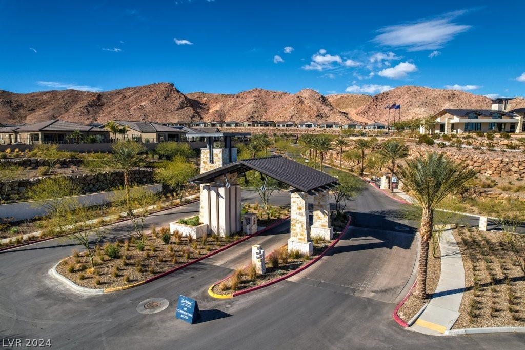 40 Stone Yucca Court