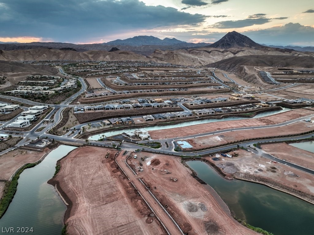 40 Stone Yucca Court