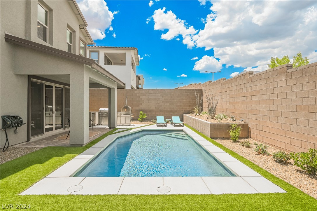 795 Carlon Hills Avenue