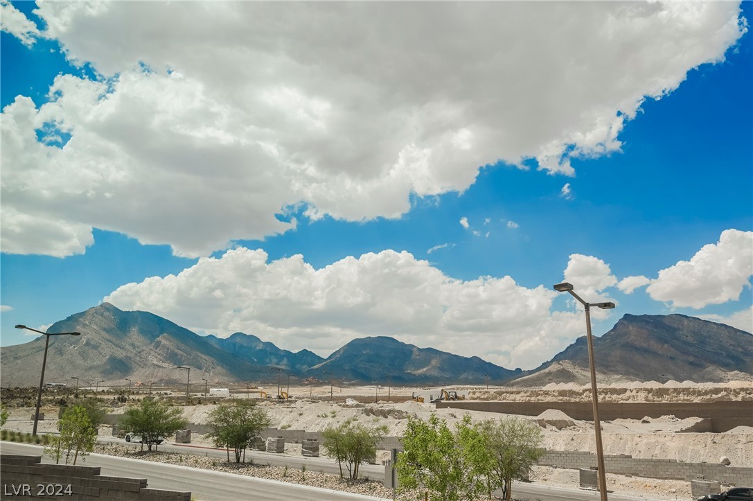 795 Carlon Hills Avenue