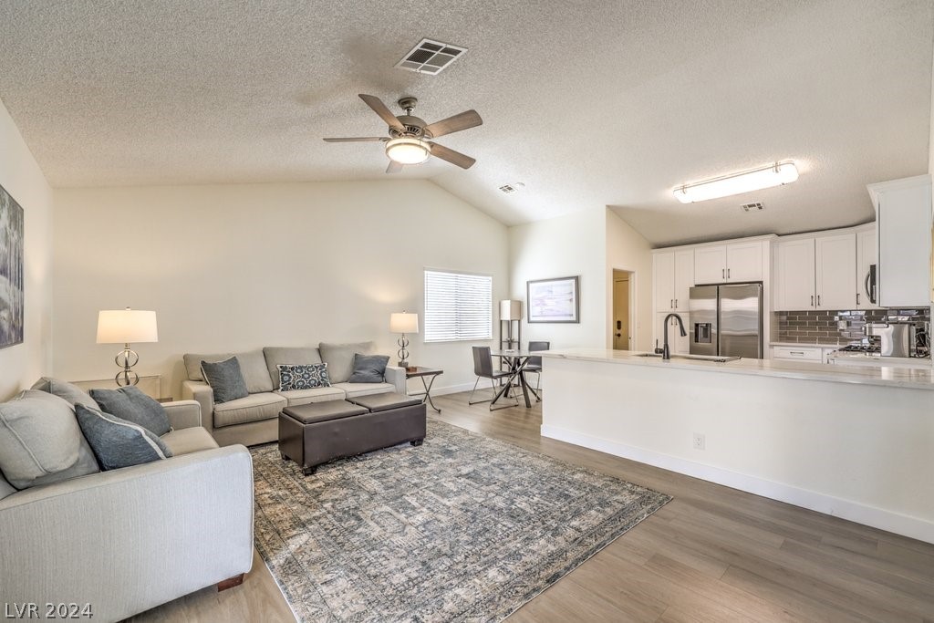 9101 Safeport Cove Court