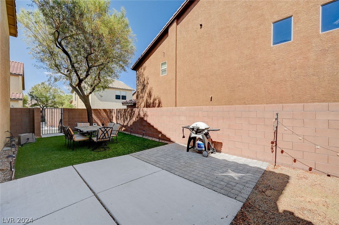 10807 Azure Ocean Avenue