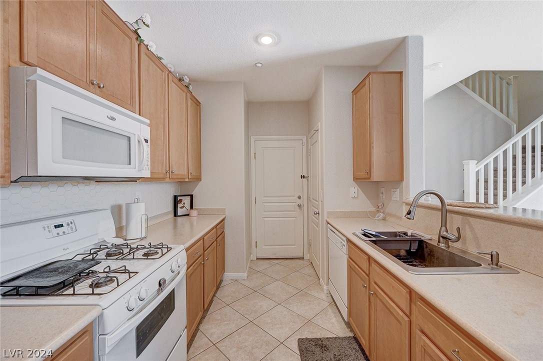 10807 Azure Ocean Avenue