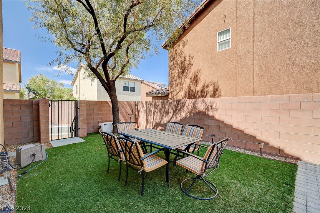 10807 Azure Ocean Avenue