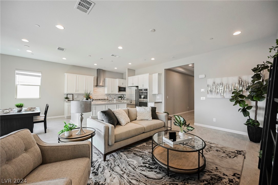 11736 Hatchling Avenue